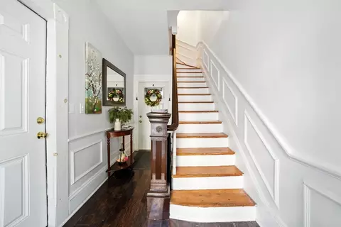 3 Randlett Pl, Boston, MA 02125
