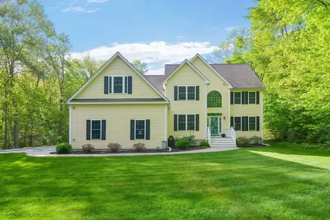 33 Ted Ln, Southborough, MA 01772