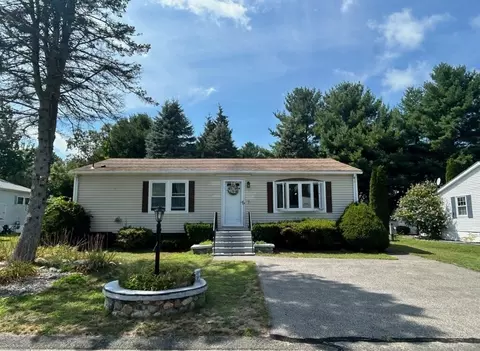 7 Green Holly Dr, Kingston, MA 02364