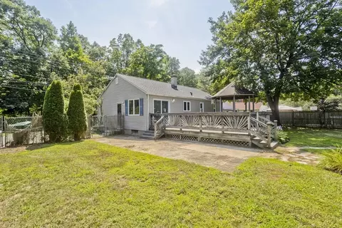 Exterior - 84 N Brook Rd, Springfield, MA 01119 photo 10 of 13