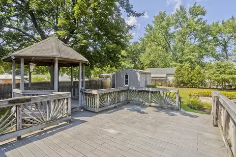 Exterior - 84 N Brook Rd, Springfield, MA 01119 photo 4 of 13