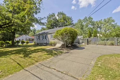Exterior - 84 N Brook Rd, Springfield, MA 01119 photo 13 of 13