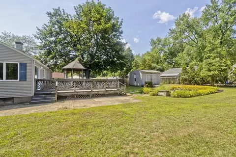 Exterior - 84 N Brook Rd, Springfield, MA 01119 photo 9 of 13