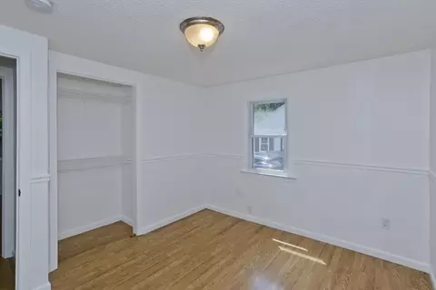 Bedroom - 84 N Brook Rd, Springfield, MA 01119 photo 5 of 9
