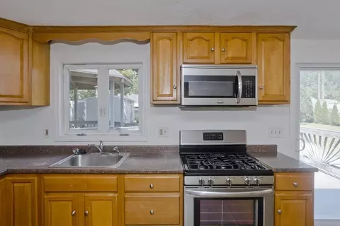 Kitchen - 84 N Brook Rd, Springfield, MA 01119 photo 3 of 3