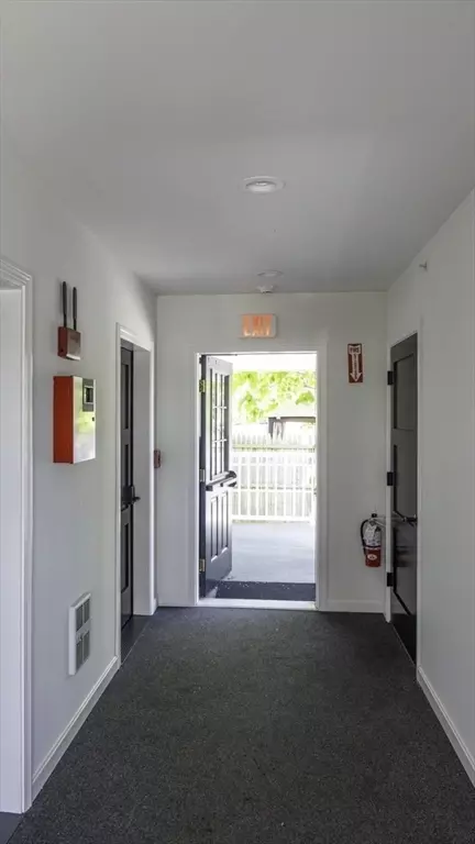49 Center St, Hyannis, MA 02601 photo 5
