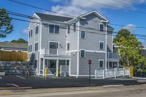 49 Center St, Hyannis, MA 02601 photo 3