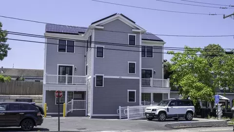 49 Center St, Hyannis, MA 02601 photo 2