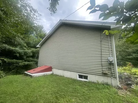 124 Glendale Cir, Ware, MA 01082 photo 8
