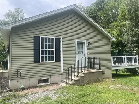 124 Glendale Cir, Ware, MA 01082 photo 2