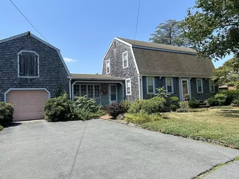 273 Main St, Acushnet, MA 02743 photo 4