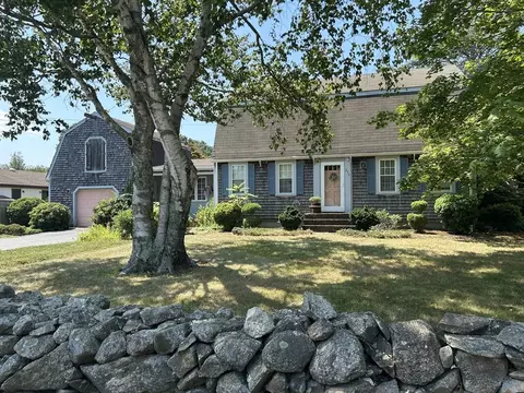 273 Main St, Acushnet, MA 02743 photo 3