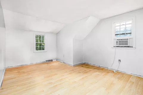 Bedroom - 28 Beech St, Townsend, MA 01469 photo 5 of 6