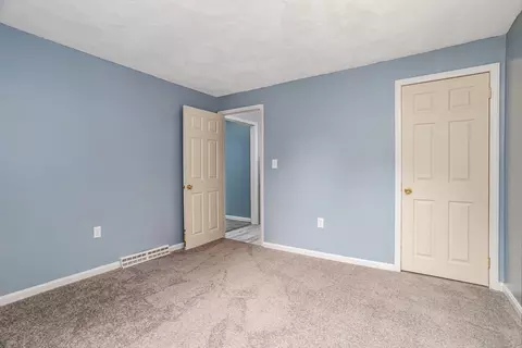 Bedroom - 28 Beech St, Townsend, MA 01469 photo 3 of 6