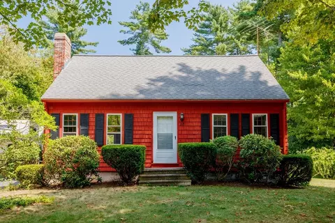 28 Beech St, Townsend, MA 01469