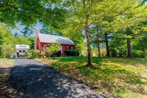 Exterior - 28 Beech St, Townsend, MA 01469 photo 3 of 5