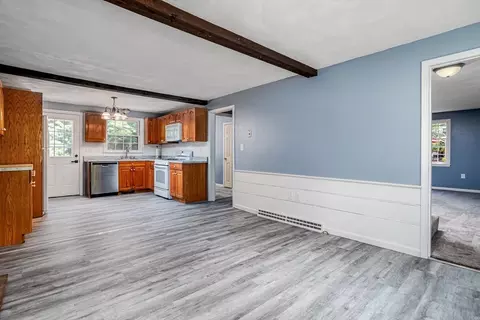 Entry Way - 28 Beech St, Townsend, MA 01469 photo 1 of 1