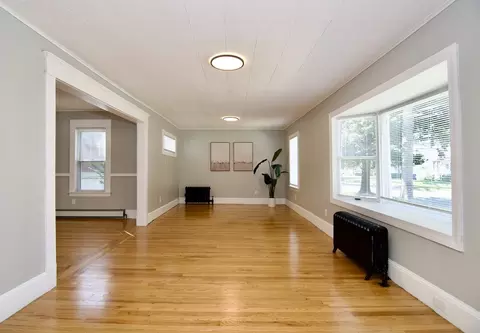 23 Corona St, Springfield, MA 01104 photo 6