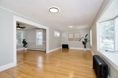 23 Corona St, Springfield, MA 01104 photo 8