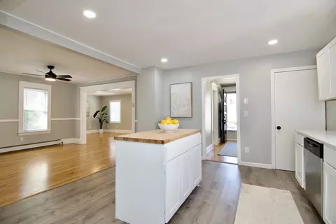 23 Corona St, Springfield, MA 01104 photo 15