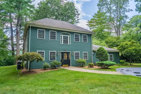 33 Mountain Brook Rd, Sturbridge, MA 01566