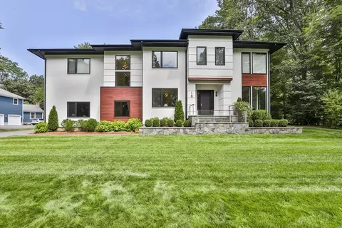 18 Blueberry Ln, Lexington, MA 02420