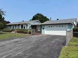 14 Squire Ln, Bellingham, MA 02019