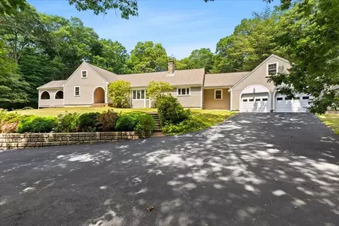63 Two Ponds, Falmouth, MA 02540