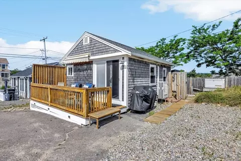 3 Sand Castle Dr, Sandwich, MA 02563
