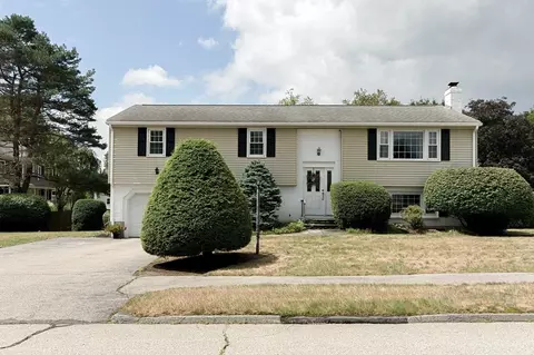 24 Oak Ridge Way, Shrewsbury, MA 01545