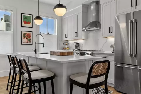 342 W 3rd St #1, Boston, MA 02127