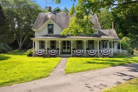 1091 Middleboro Ave, Taunton, MA 02718