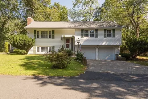 24 Fair Oak Rd, Dedham, MA 02026