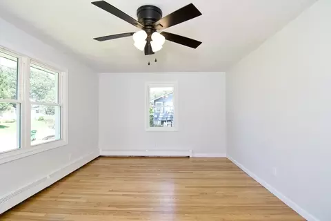 29 Albert St, Chicopee, MA 01020 photo 10