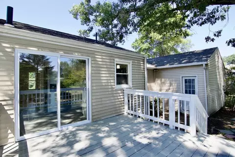 29 Albert St, Chicopee, MA 01020 photo 3
