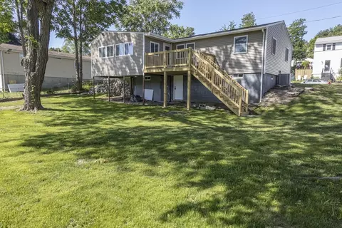 90 Thornton St, Lawrence, MA 01841
