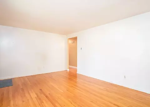 60 Saffron Cir, Springfield, MA 01129 photo 9