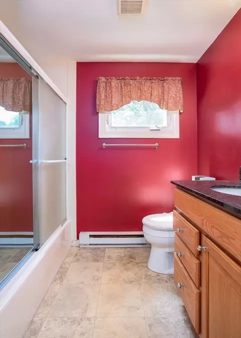 60 Saffron Cir, Springfield, MA 01129 photo 17