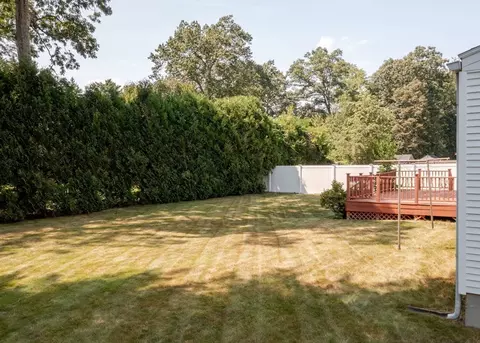 60 Saffron Cir, Springfield, MA 01129 photo 29