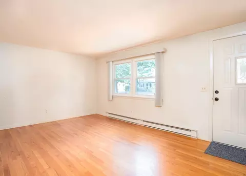 60 Saffron Cir, Springfield, MA 01129 photo 7