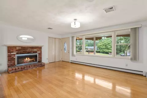 6 Paulette Dr, Danvers, MA 01923 photo 12