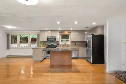 6 Paulette Dr, Danvers, MA 01923 photo 13