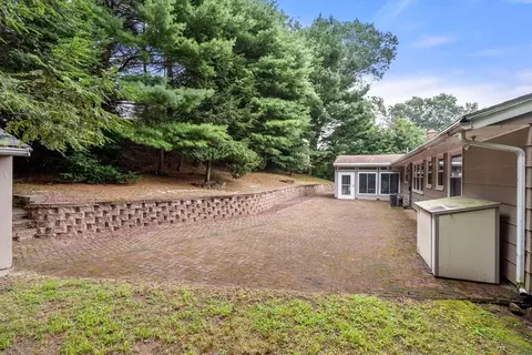 6 Paulette Dr, Danvers, MA 01923 photo 4