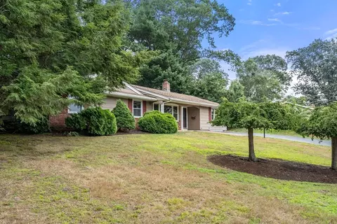 6 Paulette Dr, Danvers, MA 01923 photo 3