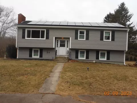 45 Lizotte Dr, Bellingham, MA 02019