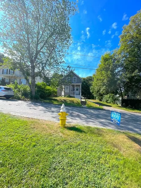 2 Keen St, Worcester, MA 01603