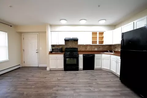 Kitchen - 315 Cambridge St #101B, Worcester, MA 01603 photo 5 of 9