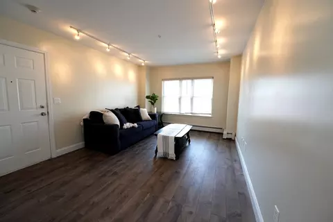 Living - 315 Cambridge St #101B, Worcester, MA 01603 photo 2 of 10