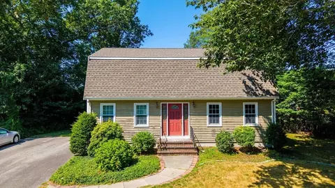 757 Middle Rd, Acushnet, MA 02743
