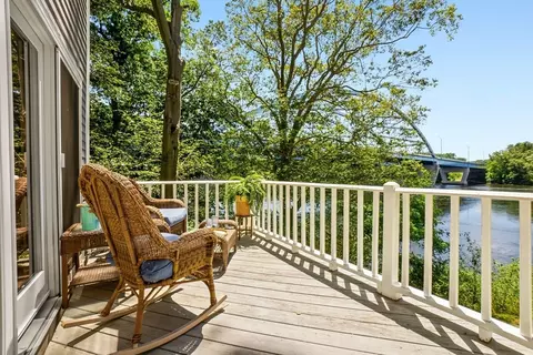 18 Hawkswood Ests #18, Amesbury, MA 01913